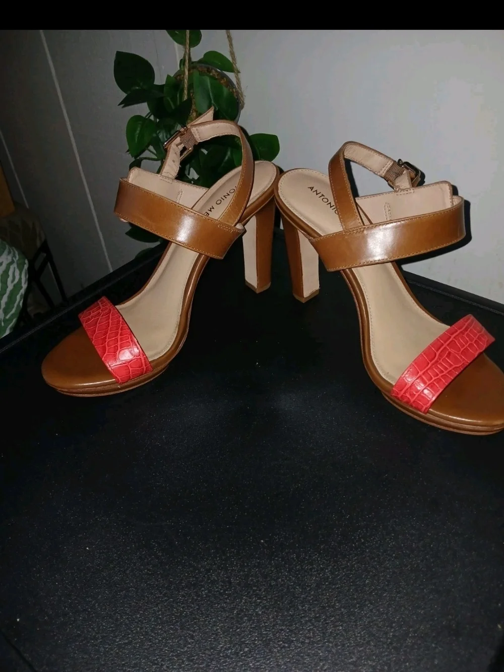 Antionio Melani Fire Coral Orange Women's Heels Sz 7.5